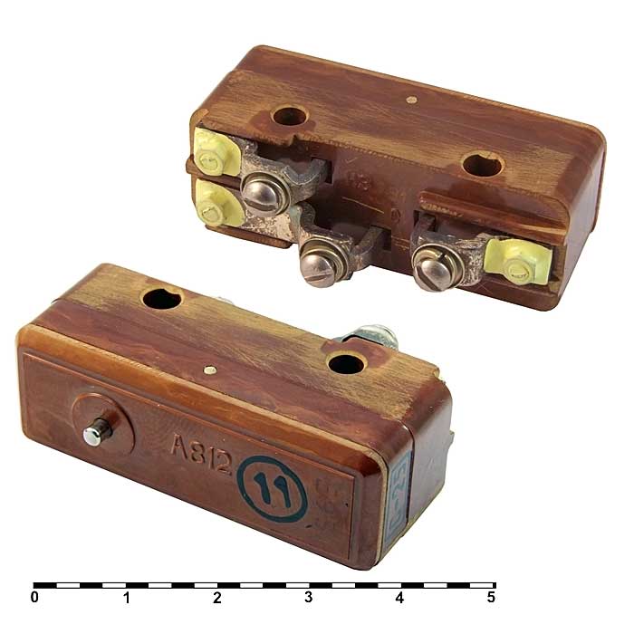 Микропереключатель А812